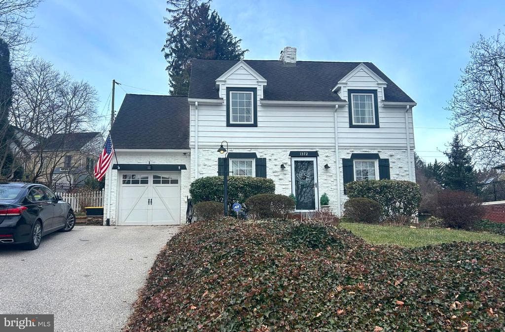 1372 Clover Lane photo 1