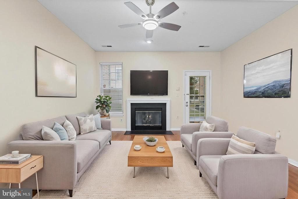 7206 Bogley #102 photo 1