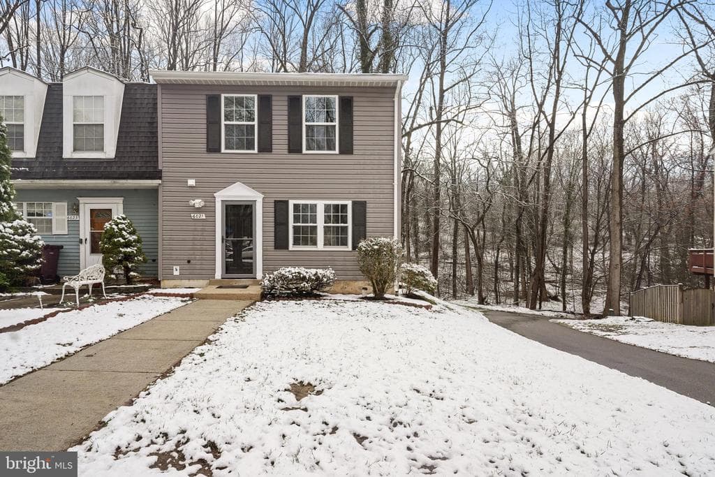 6021 Applegarth Place photo 1