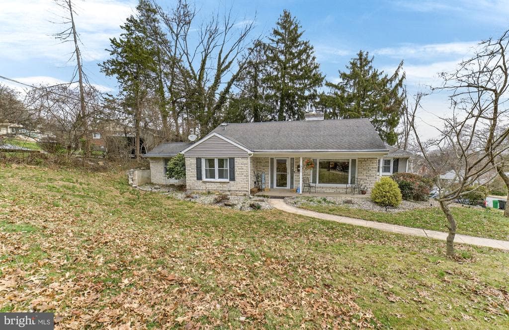 311 Lynoak Avenue photo 1