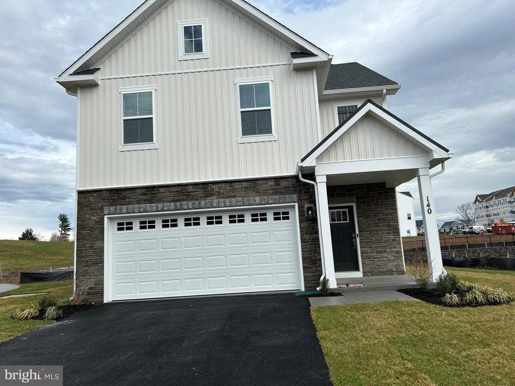 140 Wappinger Terrace photo 1