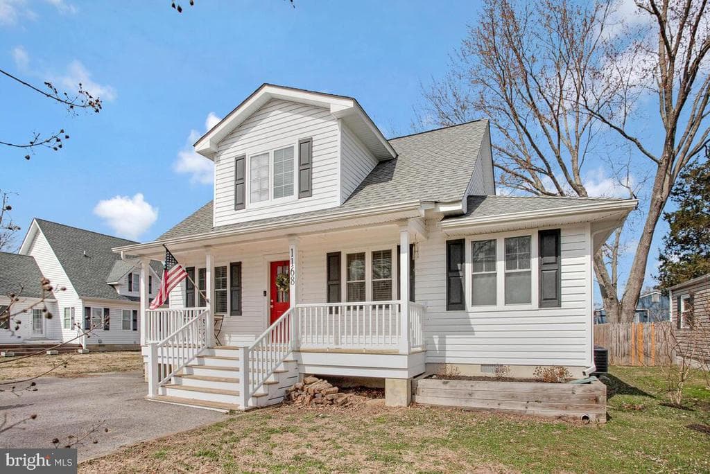 1168 Maple Avenue photo 1