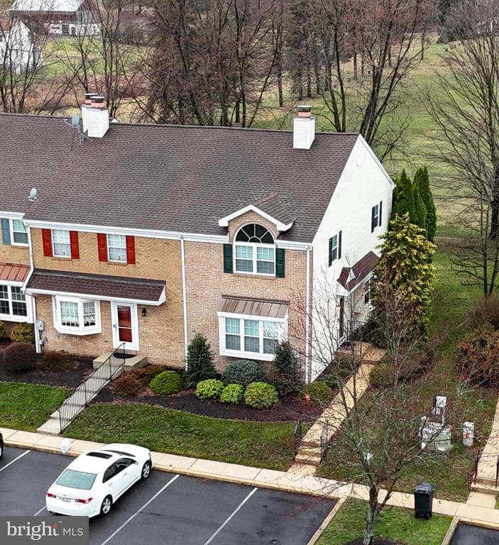 33 Stafford Square photo 1