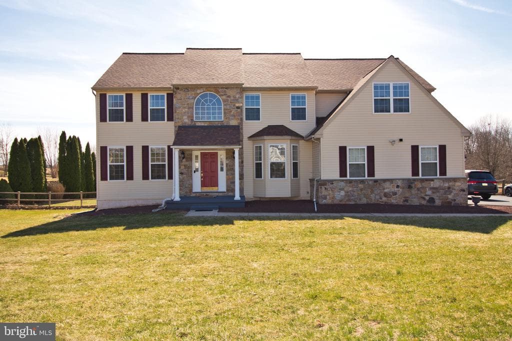 21 Meadow Lane photo 1