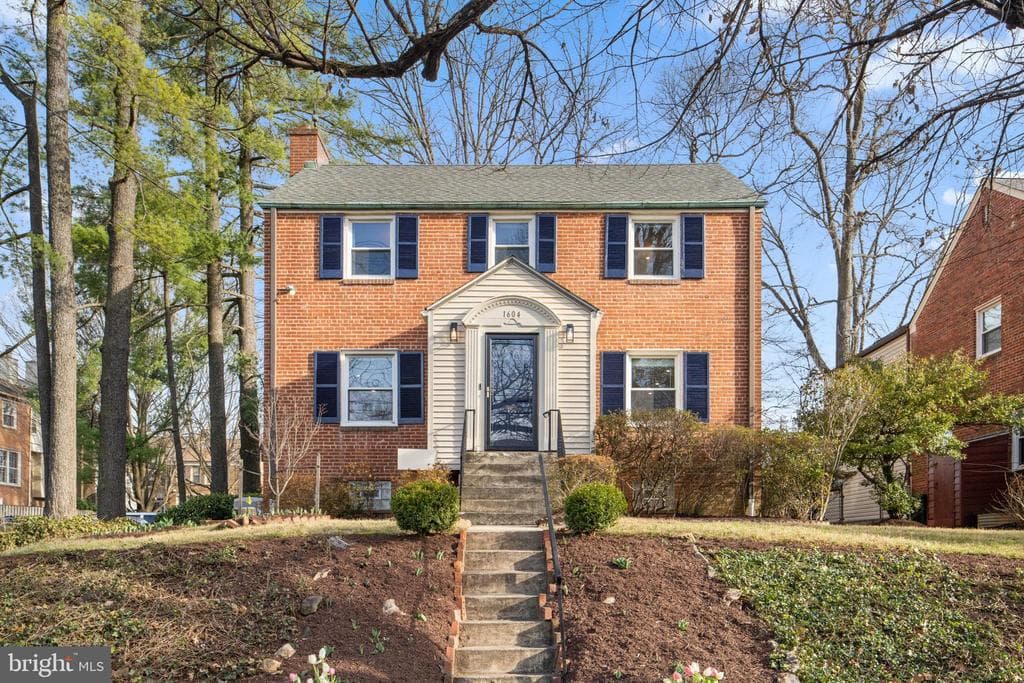 1604 Highland Drive photo 1