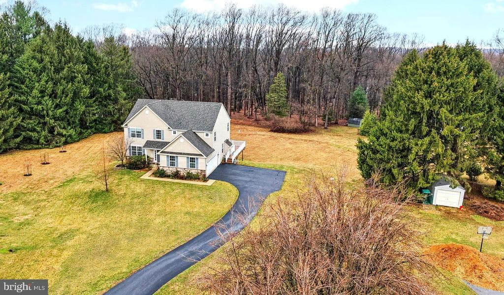 577 W Boot Road photo 1