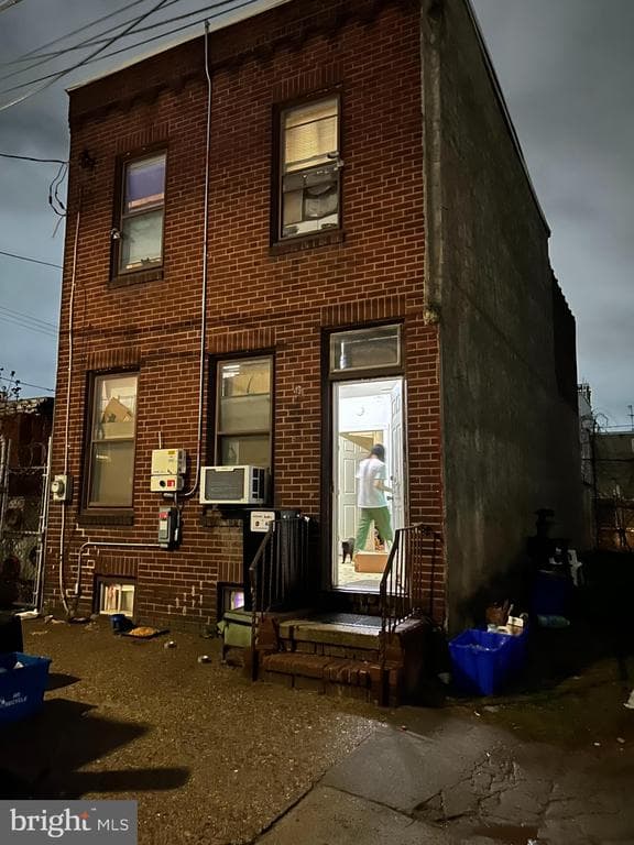 2051 N Lawrence Street photo 1
