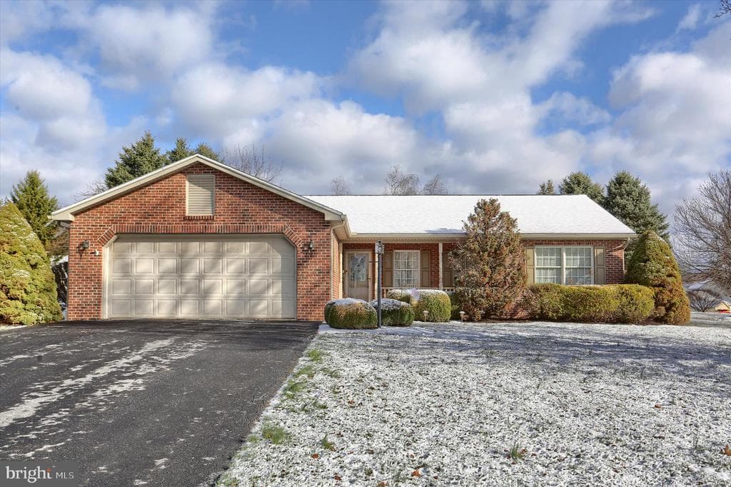 104 Farmhouse Court photo 1