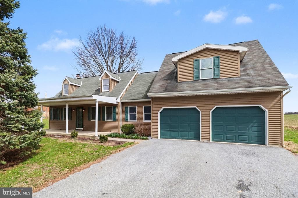 429 Hilldale Road photo 1