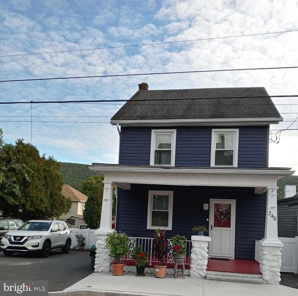 246 Vine Street photo 1
