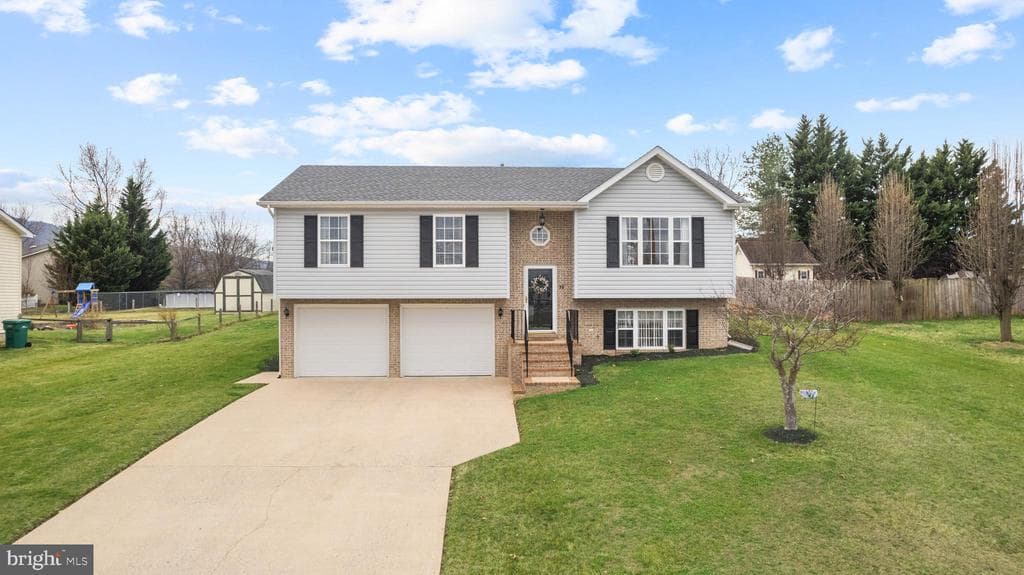 36 Ellen Drive photo 1