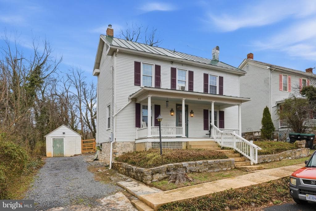 219 N Church Street photo 1