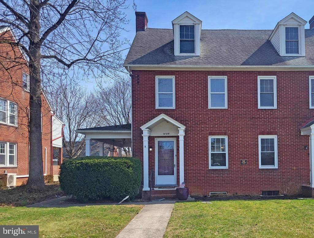 1428 Alexander Avenue photo 1