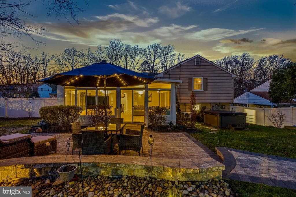 6201 Goodman Road photo 1