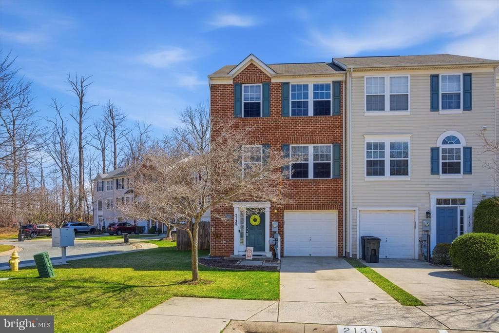 2135 Mardic Drive photo 1