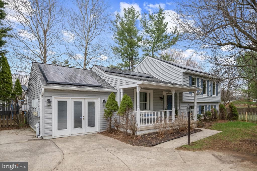 524 Yellow Lily Court photo 1