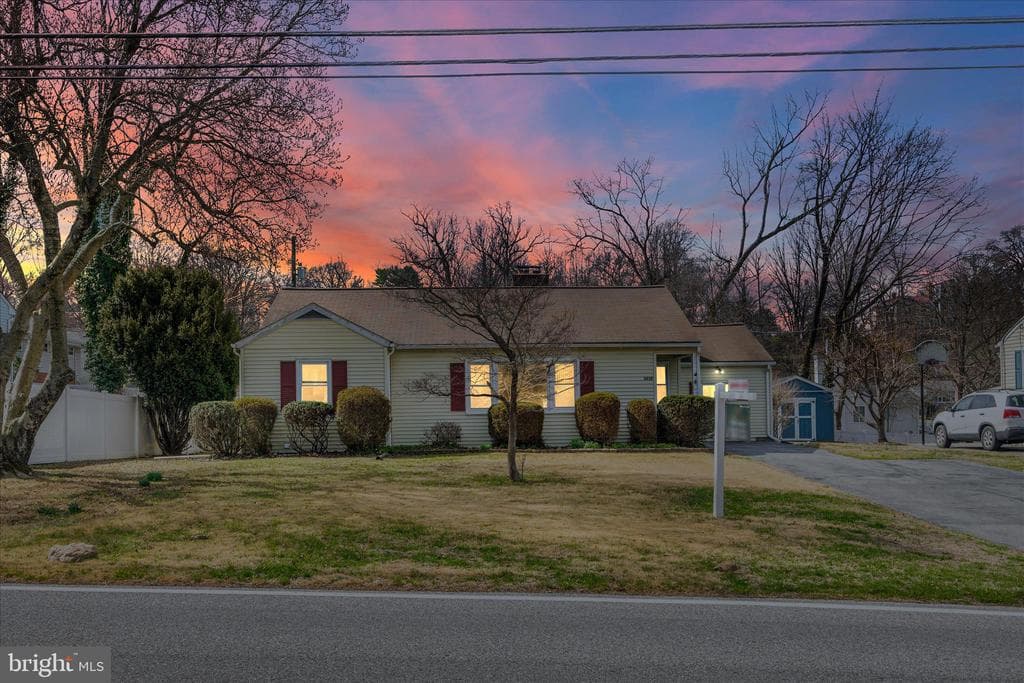 3630 Saint Johns Lane photo 1