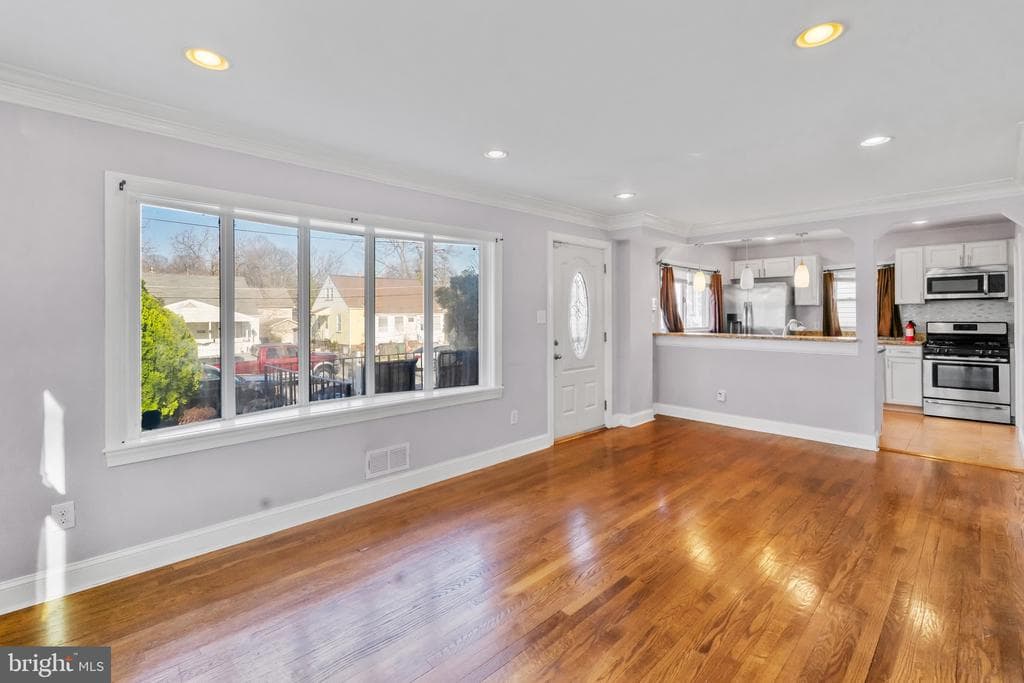 410 70th Street photo 1