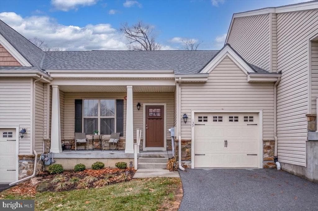 139 Harlow Pointe Court photo 1