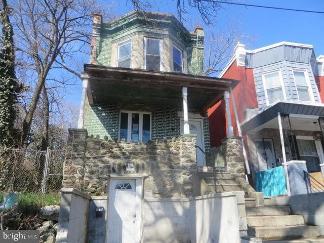 5006 N 19th Street photo 1