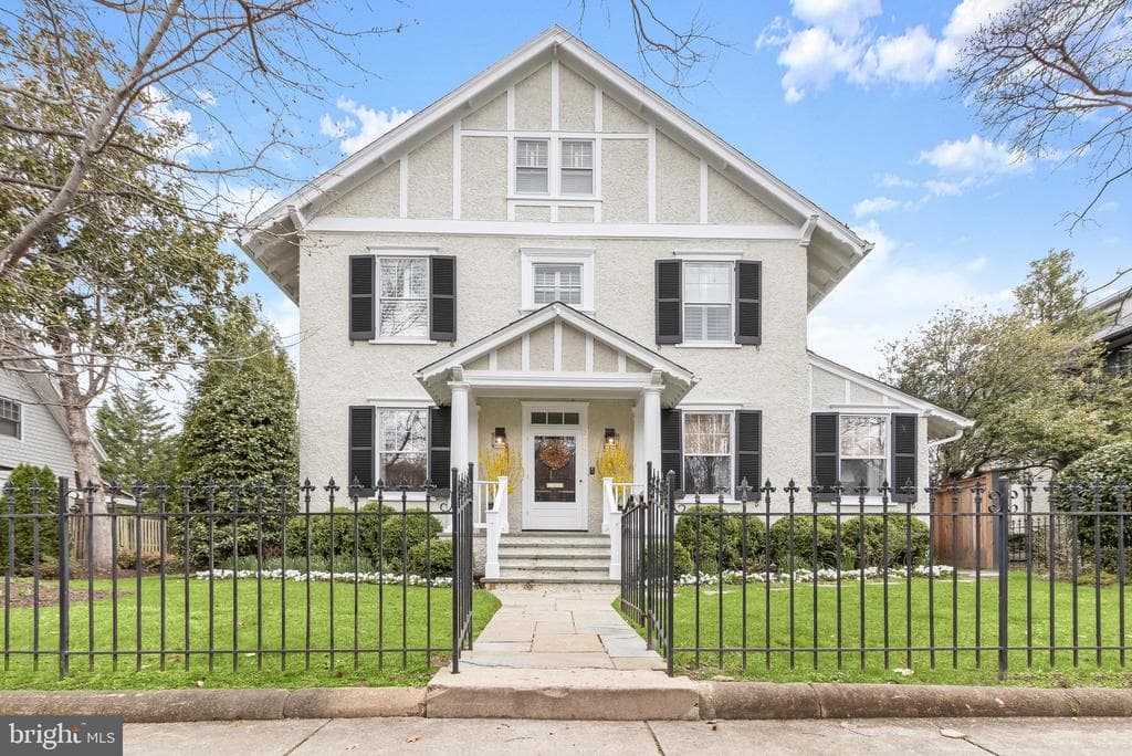 3753 Oliver Street NW photo 1