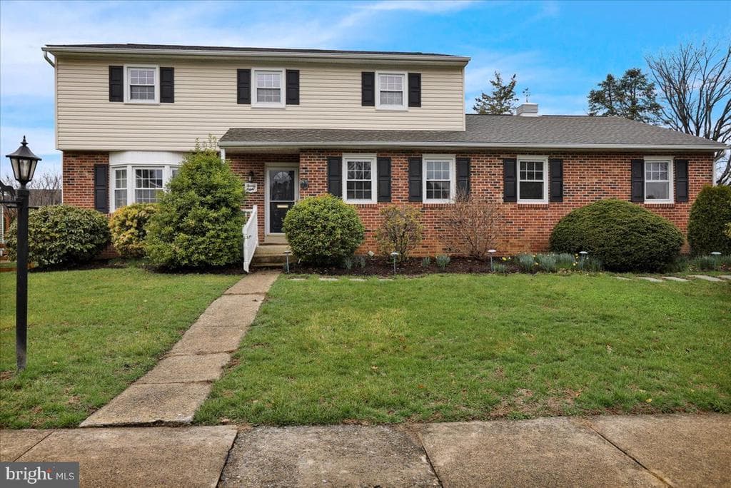 28 Cheltenham Drive photo 1