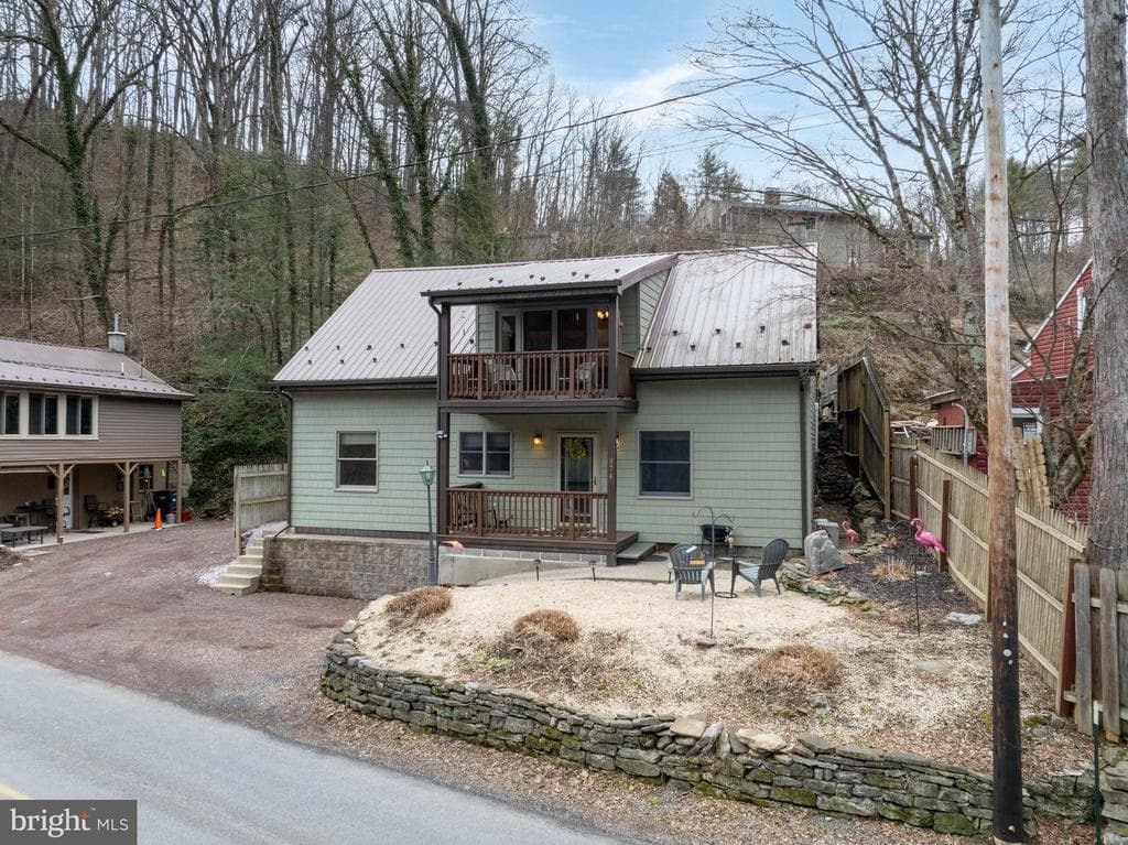 874 Spring Creek Road photo 1