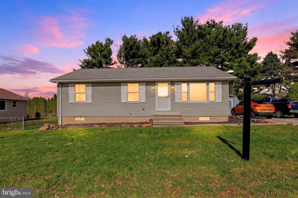 9 Pine Lane photo 1