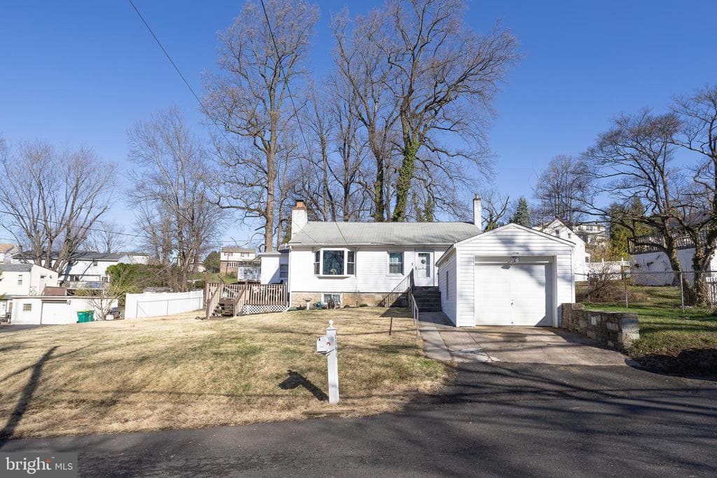 3740 Moosewood Avenue photo 1