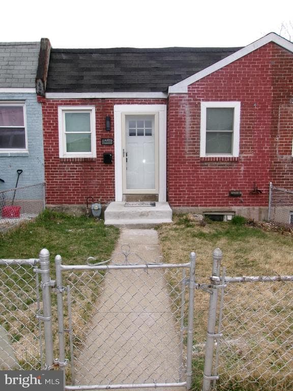 1017 Barker Road photo 1