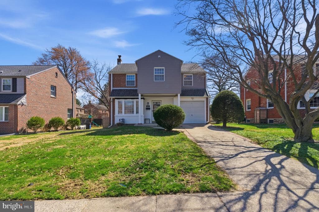 417 Hastings Avenue photo 1