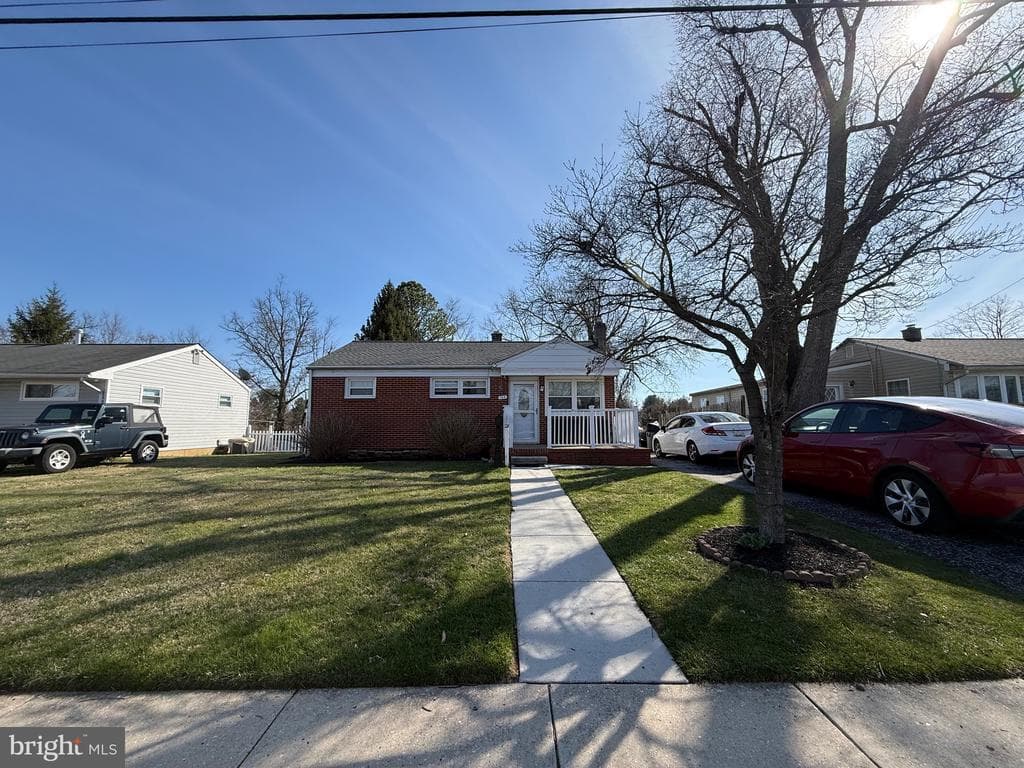 109 Tollgate Road photo 1