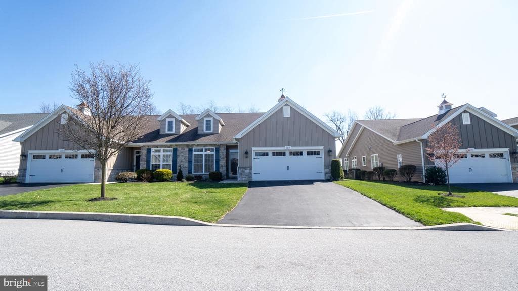 6210 Rivendale Court photo 1