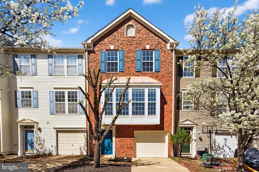 1252 Corbett Place photo 1