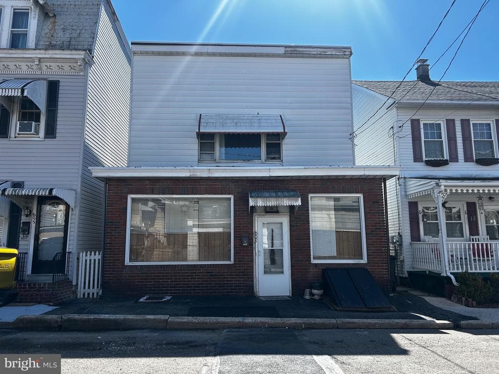 605 Fairview Street photo 1