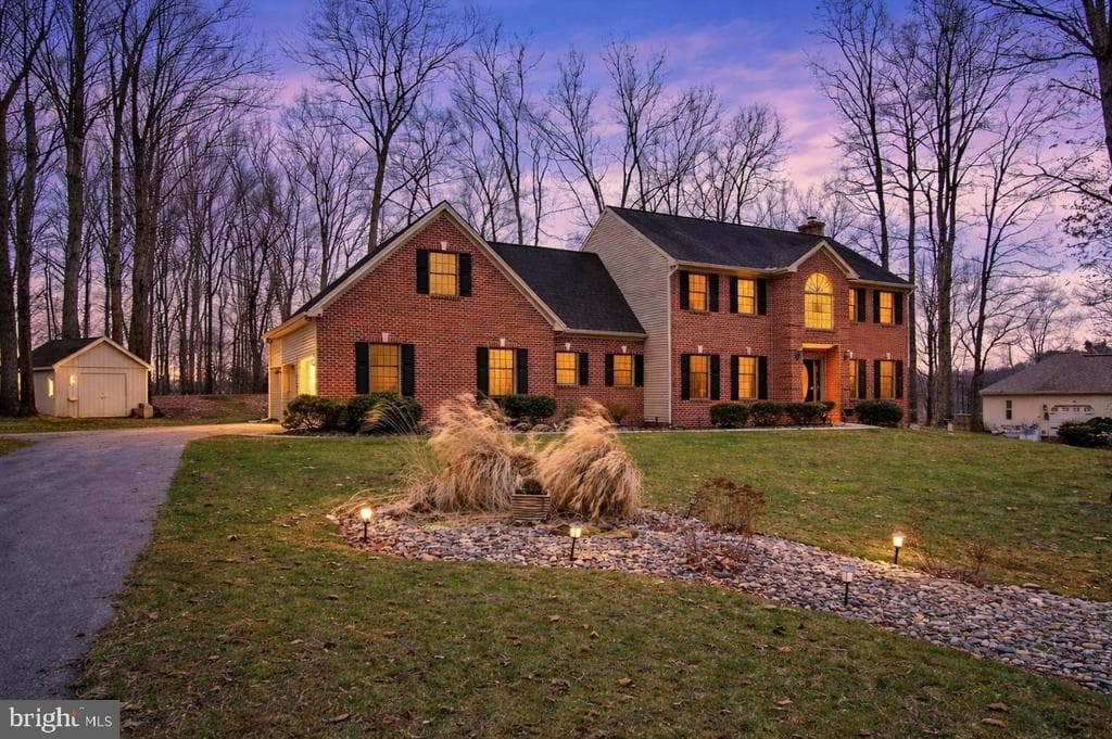 1317 Crown Point Court photo 1