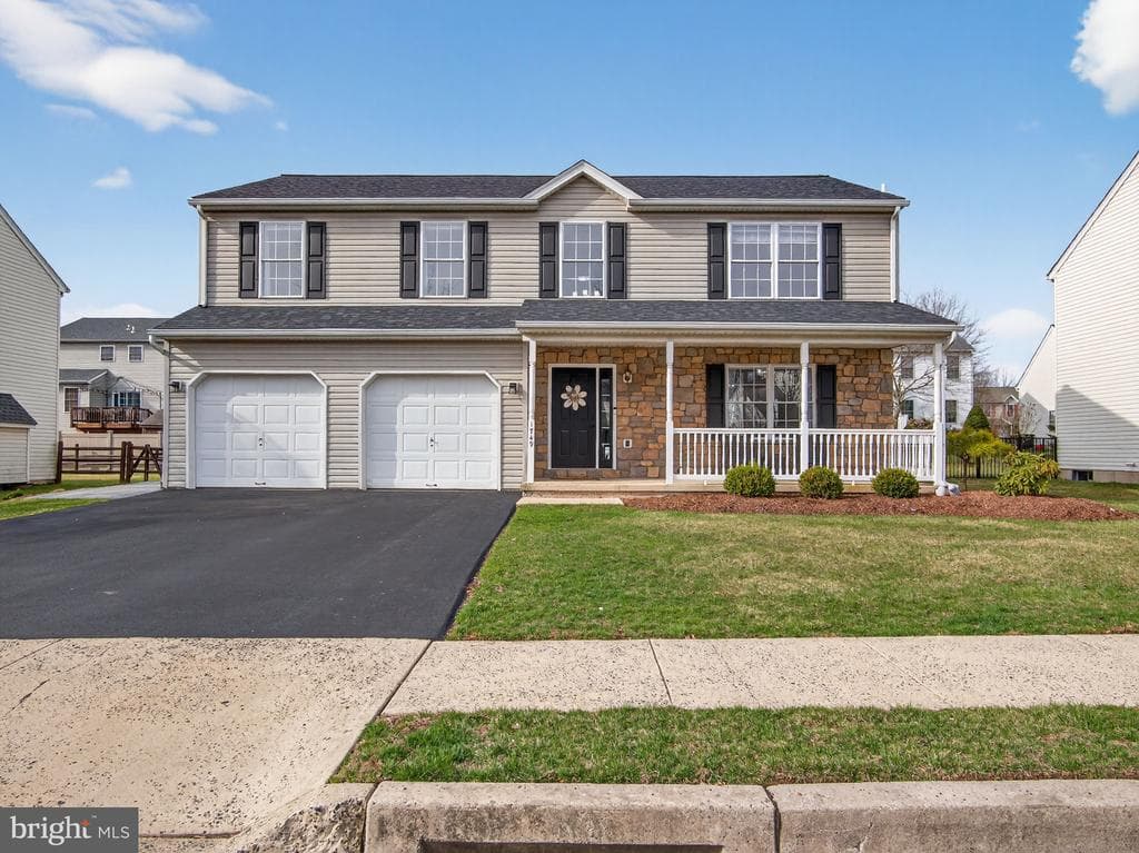 1749 Red Bud Road photo 1