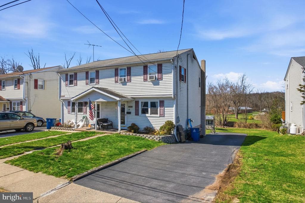 87 W Park Avenue photo 1