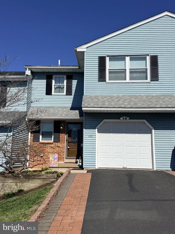 102 Elberta Drive photo 1