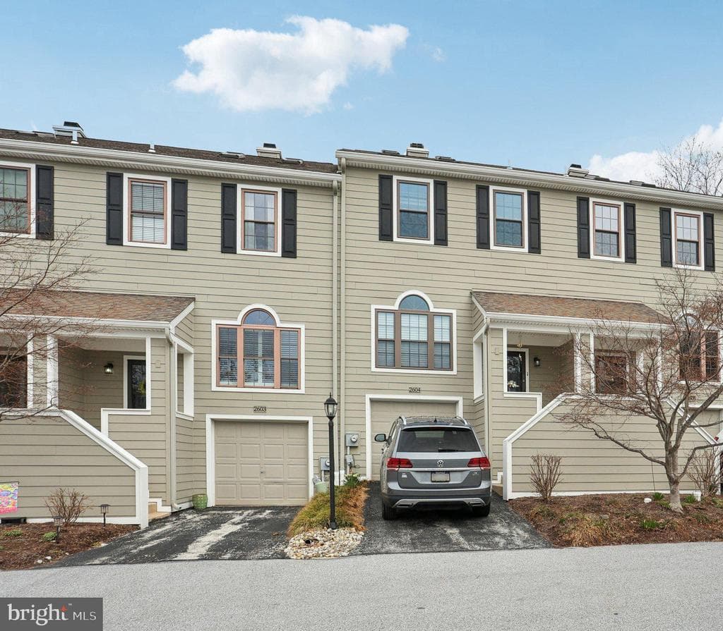 2604 Westfield Court photo 1
