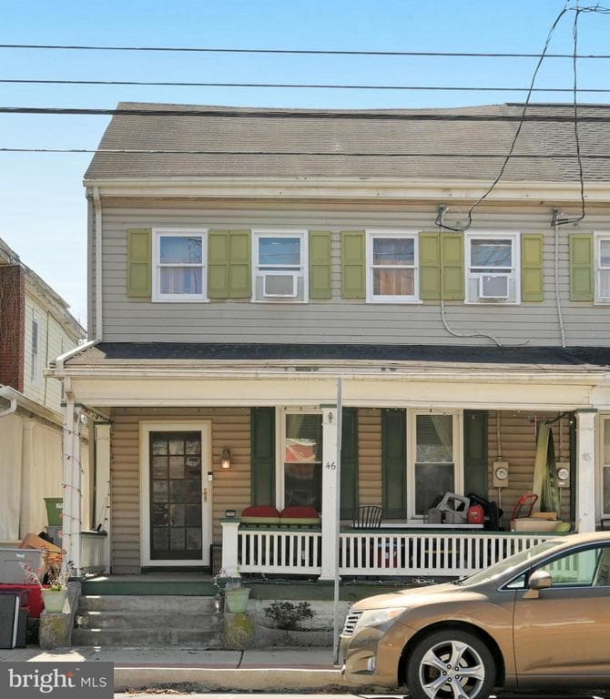 46 E Main Street photo 1