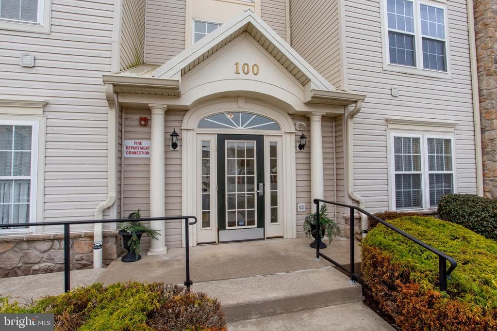 100 Beech Boulevard #204 photo 1