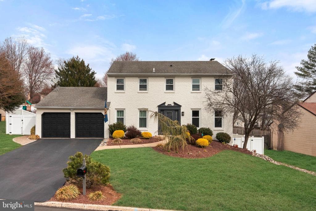 218 Fox Hollow photo 1
