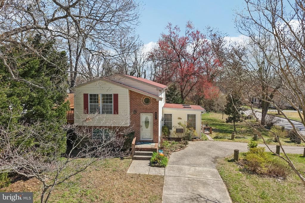 8057 Maywood Avenue photo 1