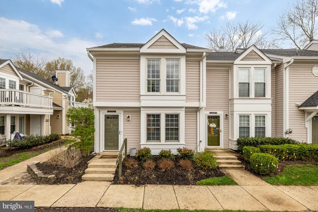 2433 S Walter Reed Drive #18-1 photo 1
