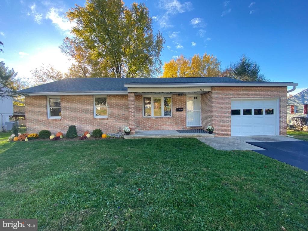 408 Chesterfield Drive photo 1