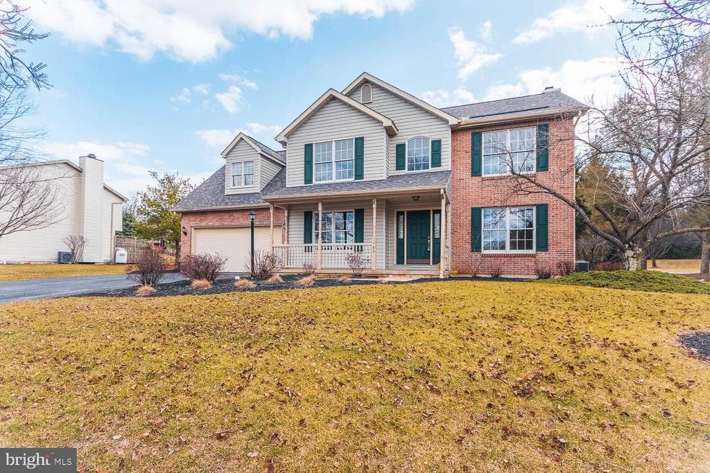 1460 Yardal Road photo 1