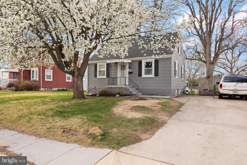 12 Elinor Avenue photo 1