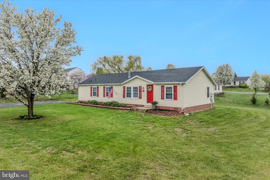 16 Longbranch Drive photo 1