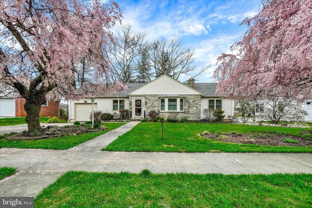 765 Country Club Road photo 1